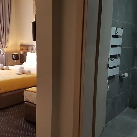 Ars Square Apartment